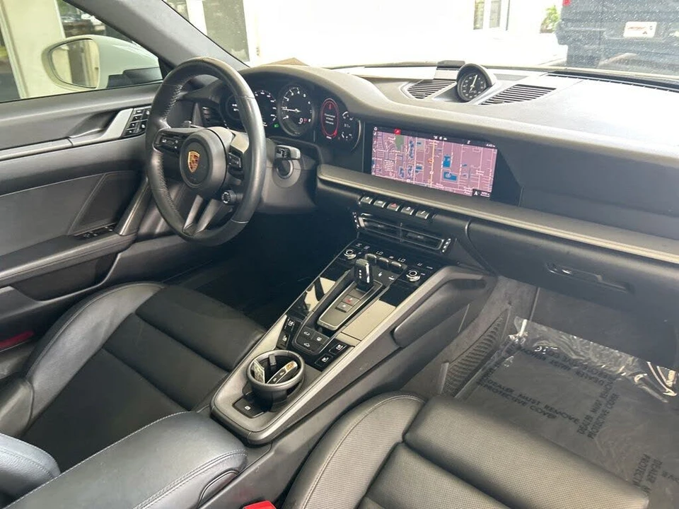 2020 Porsche 992 Carrera 4 - Image 22 of 31