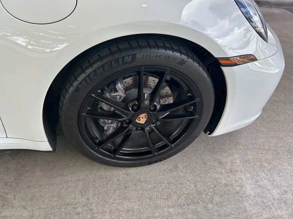 2020 Porsche 992 Carrera 4 - Image 20 of 31