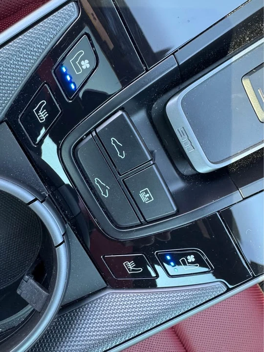 2020 Porsche 992 Carrera 4 - Image 7 of 18
