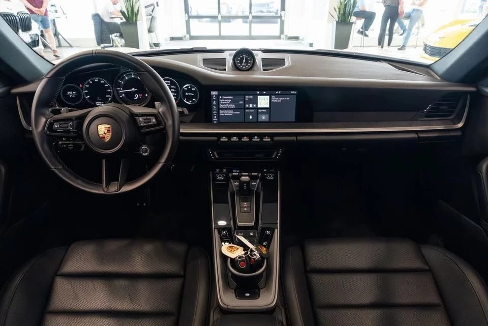2020 Porsche 992 Carrera 4 - Image 8 of 20