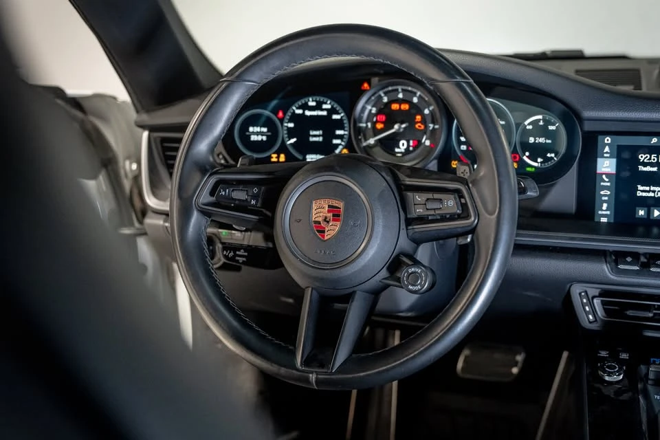 2020 Porsche 992 Carrera 4 - Image 7 of 10