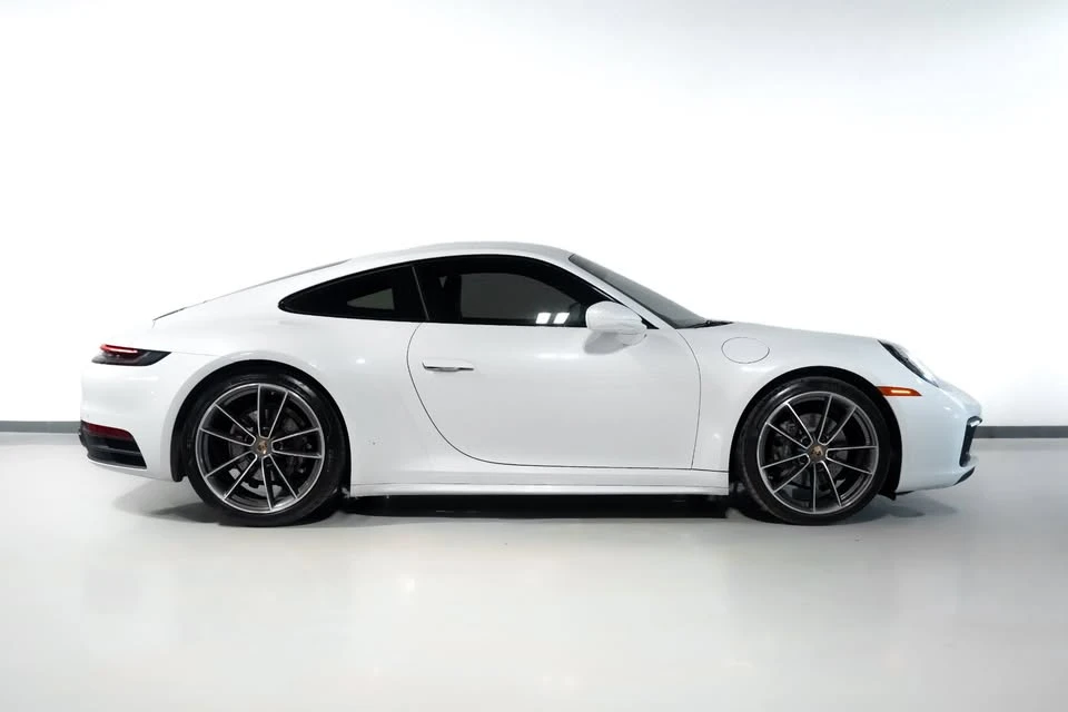 2020 Porsche 992 Carrera 4 - Image 3 of 10