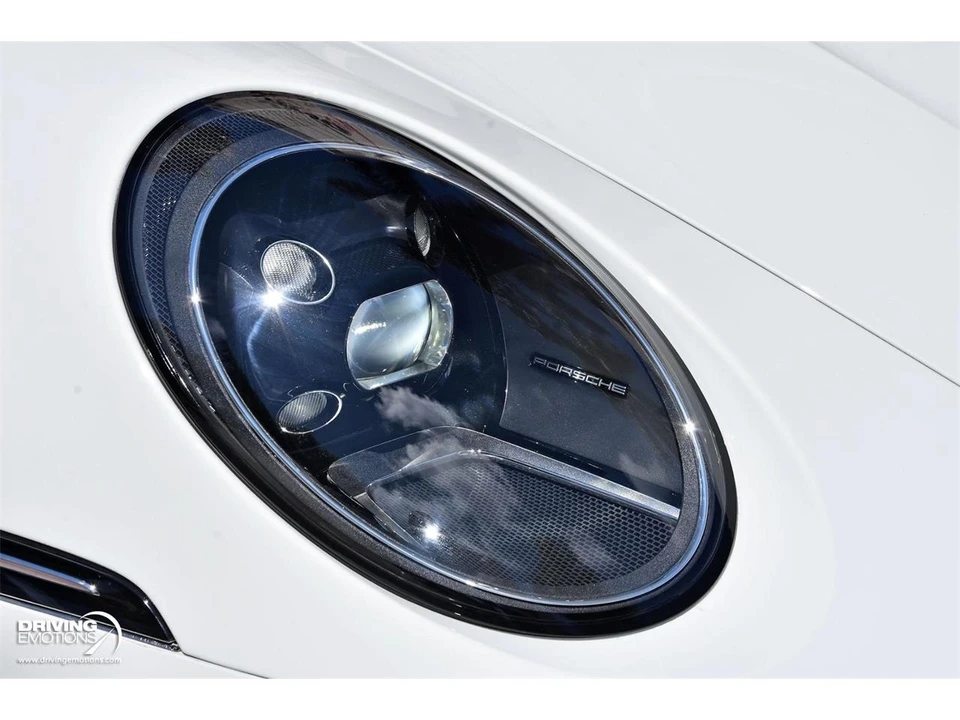 2020 Porsche 992 Carrera 4 - Image 6 of 31