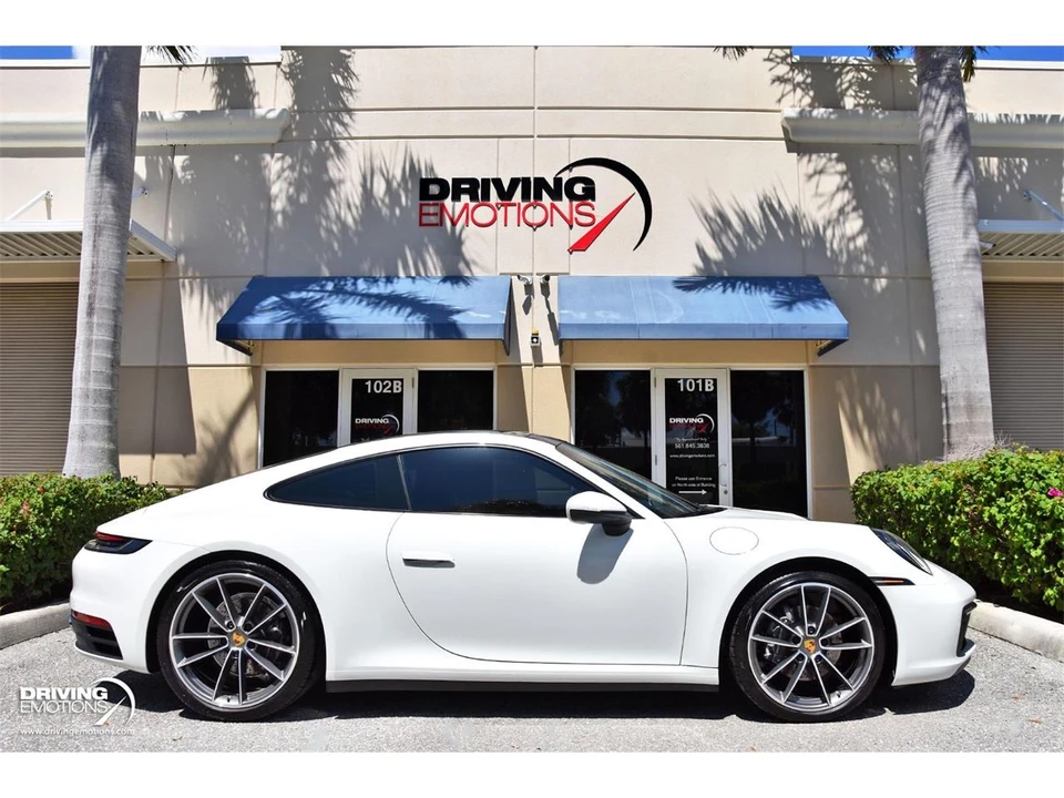 2020 Porsche 992 Carrera 4 - Image 11 of 31