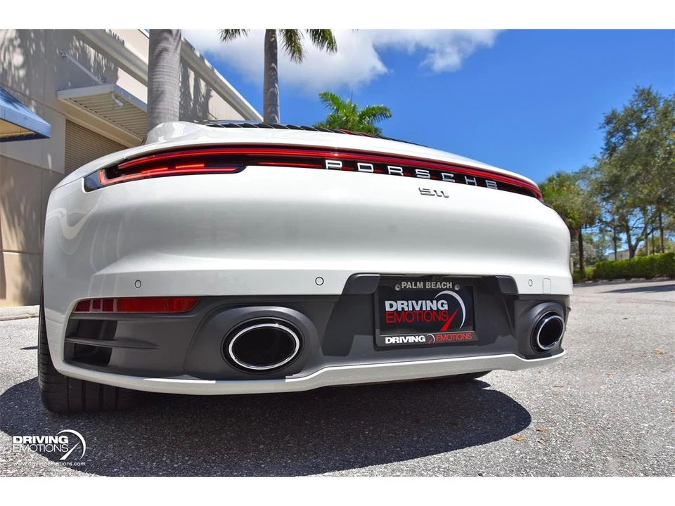 2020 Porsche 992 Carrera 4 - Image 23 of 31