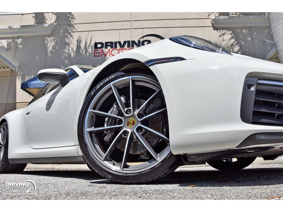 2020 Porsche 992 Carrera 4 - Image 4 of 31