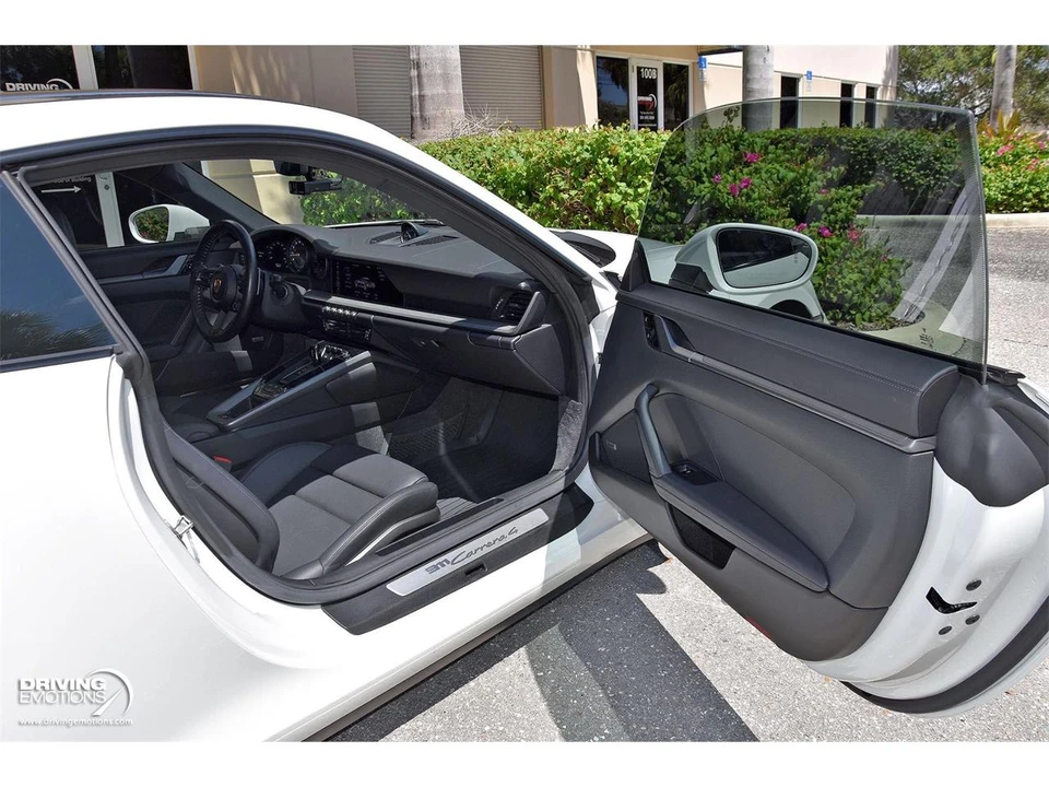 2020 Porsche 992 Carrera 4 - Image 15 of 31
