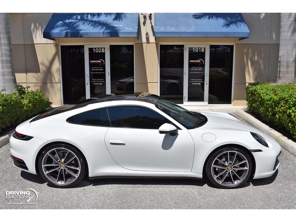 2020 Porsche 992 Carrera 4 - Image 10 of 31
