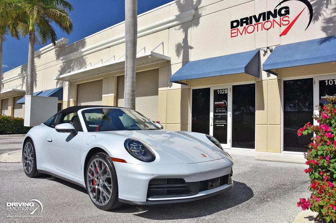 2026 Porsche 992 Carrera 4 - Image 10 of 31