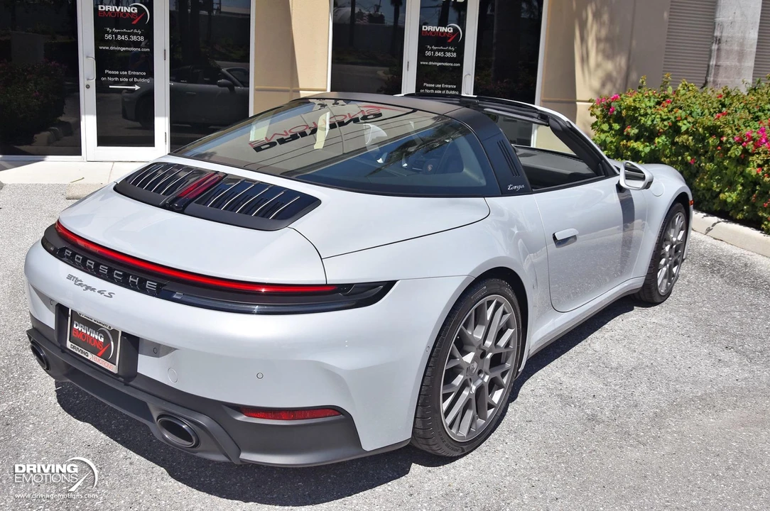 2026 Porsche 992 Carrera 4 - Image 20 of 31
