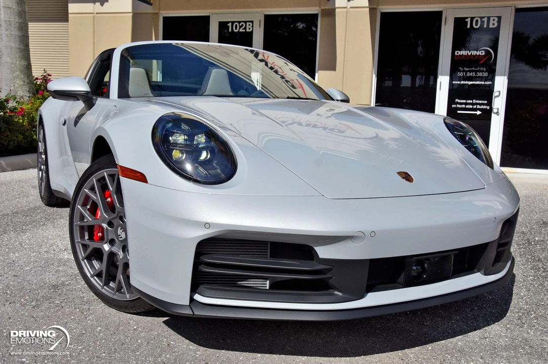 2026 Porsche 992 Carrera 4 - Image 4 of 31