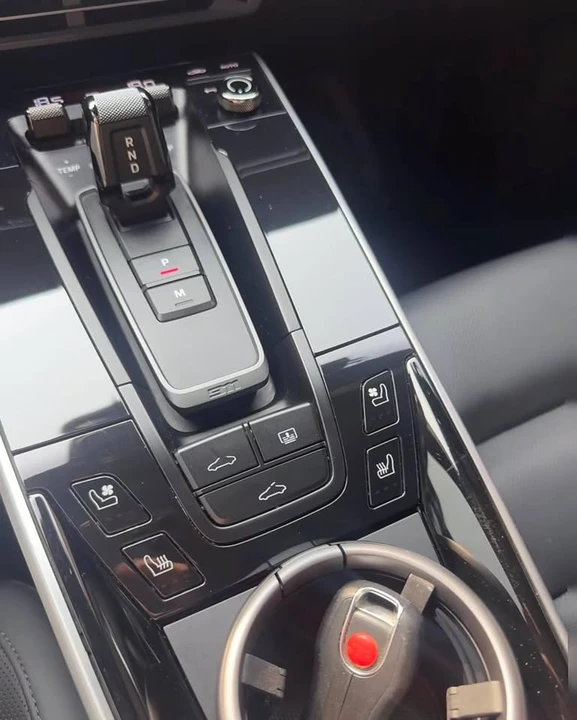 2020 Porsche 992 Carrera 4S - Image 7 of 8