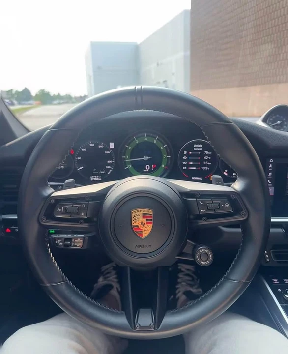 2020 Porsche 992 Carrera 4S - Image 5 of 8