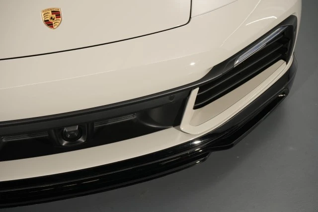 2020 Porsche 992 Carrera 4S - Image 16 of 31