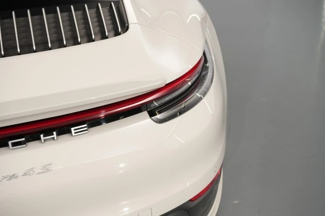 2020 Porsche 992 Carrera 4S - Image 28 of 31