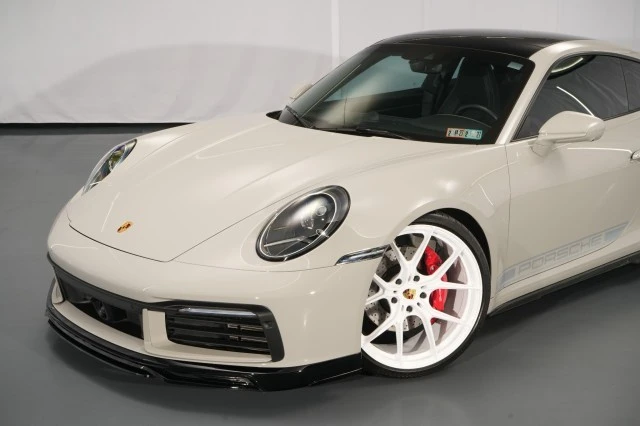 2020 Porsche 992 Carrera 4S - Image 8 of 31