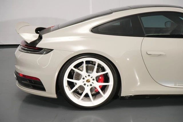 2020 Porsche 992 Carrera 4S - Image 21 of 31