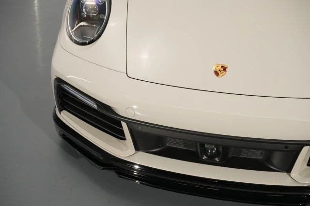 2020 Porsche 992 Carrera 4S - Image 13 of 31