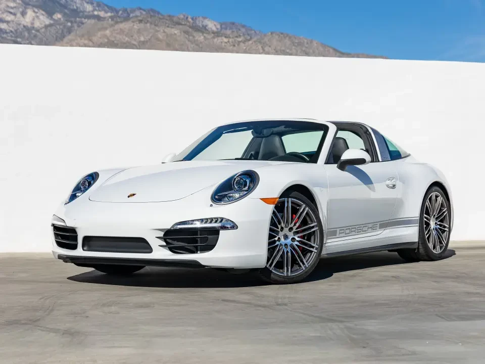 2020 Porsche 992 Carrera 4S - Image 5 of 9