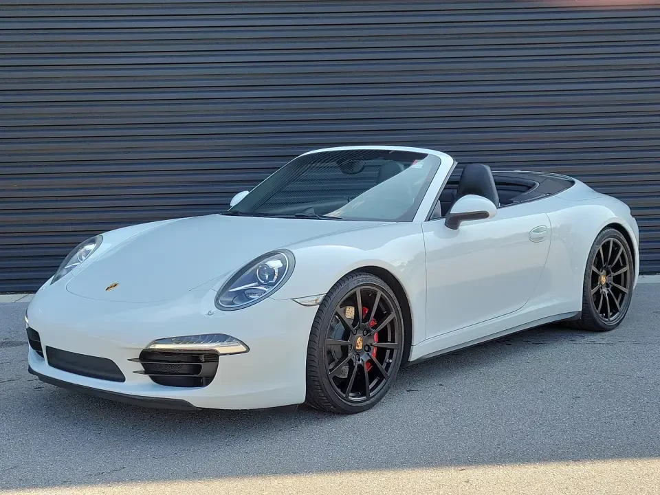 2020 Porsche 992 Carrera 4S - Image 7 of 9