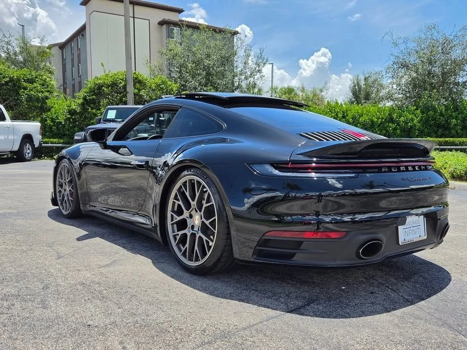 2020 Porsche 992 Carrera 4S - Image 9 of 19