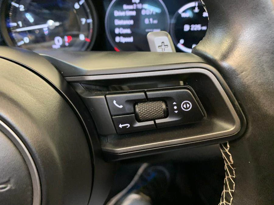 2020 Porsche 992 Carrera 4S - Image 11 of 18