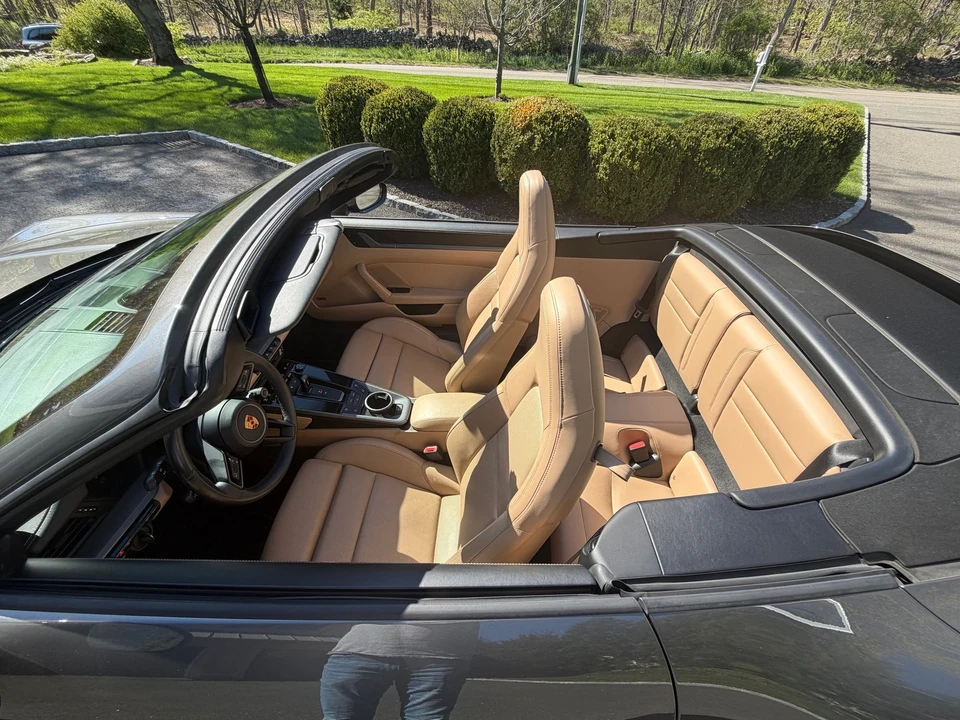 2020 Porsche 992 Carrera 4S - Image 9 of 25