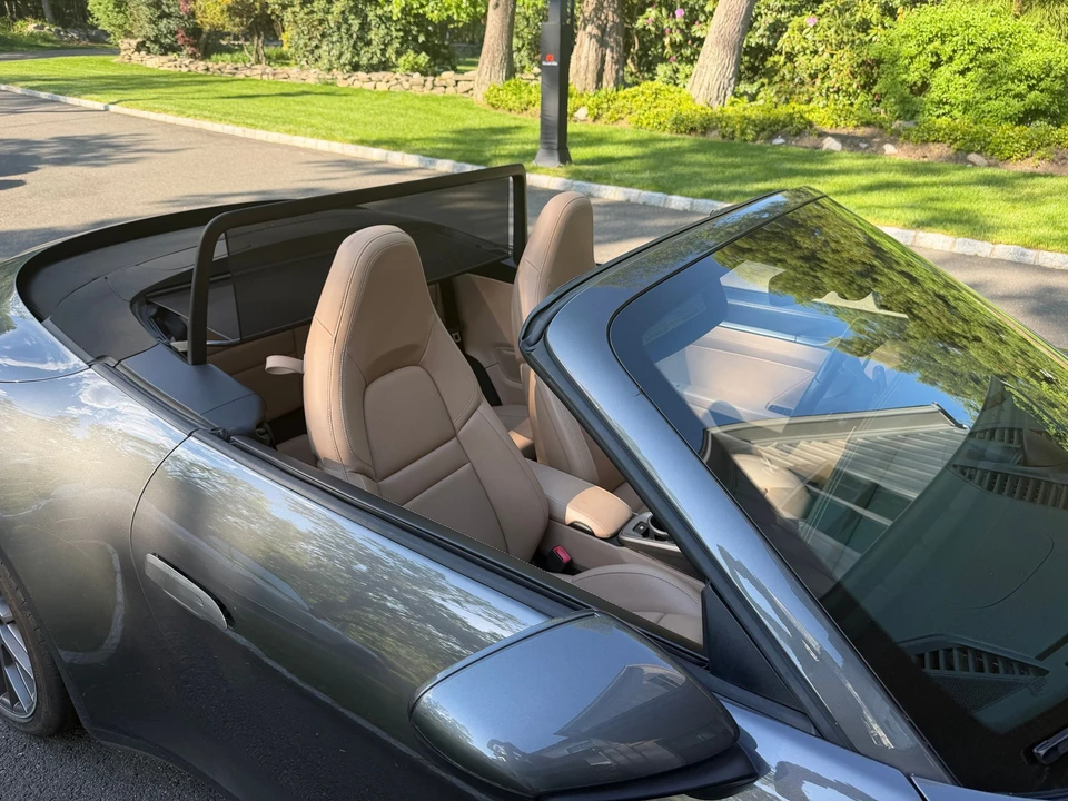 2020 Porsche 992 Carrera 4S - Image 17 of 25