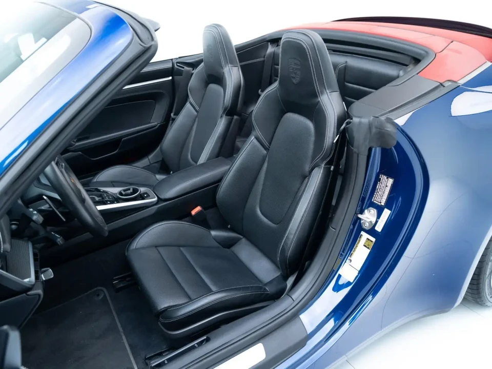 2020 Porsche 992 Carrera 4S - Image 5 of 8
