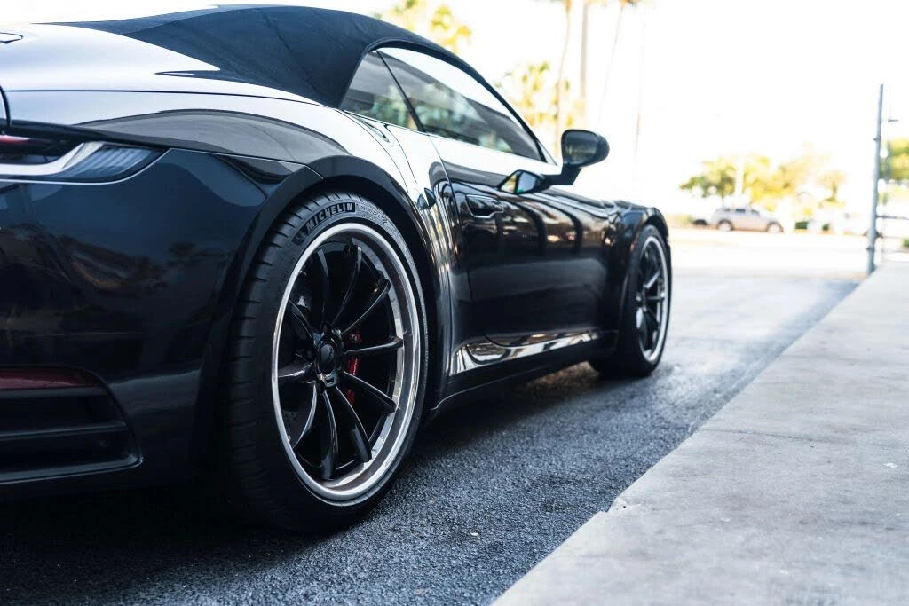 2020 Porsche 992 Carrera 4S - Image 15 of 31
