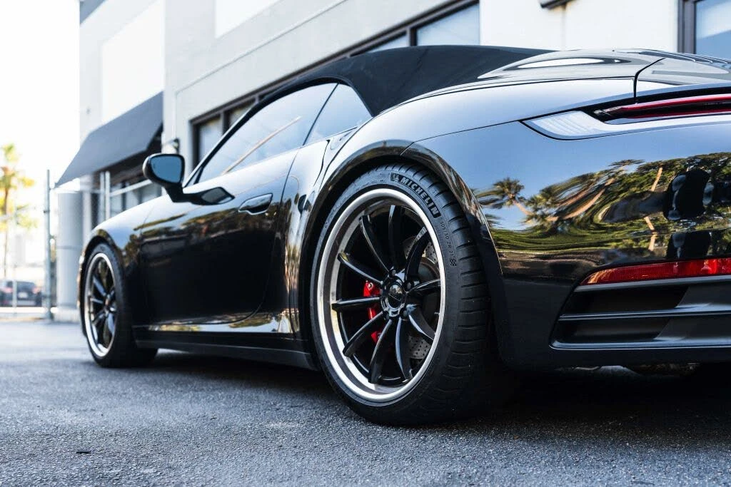 2020 Porsche 992 Carrera 4S - Image 13 of 31