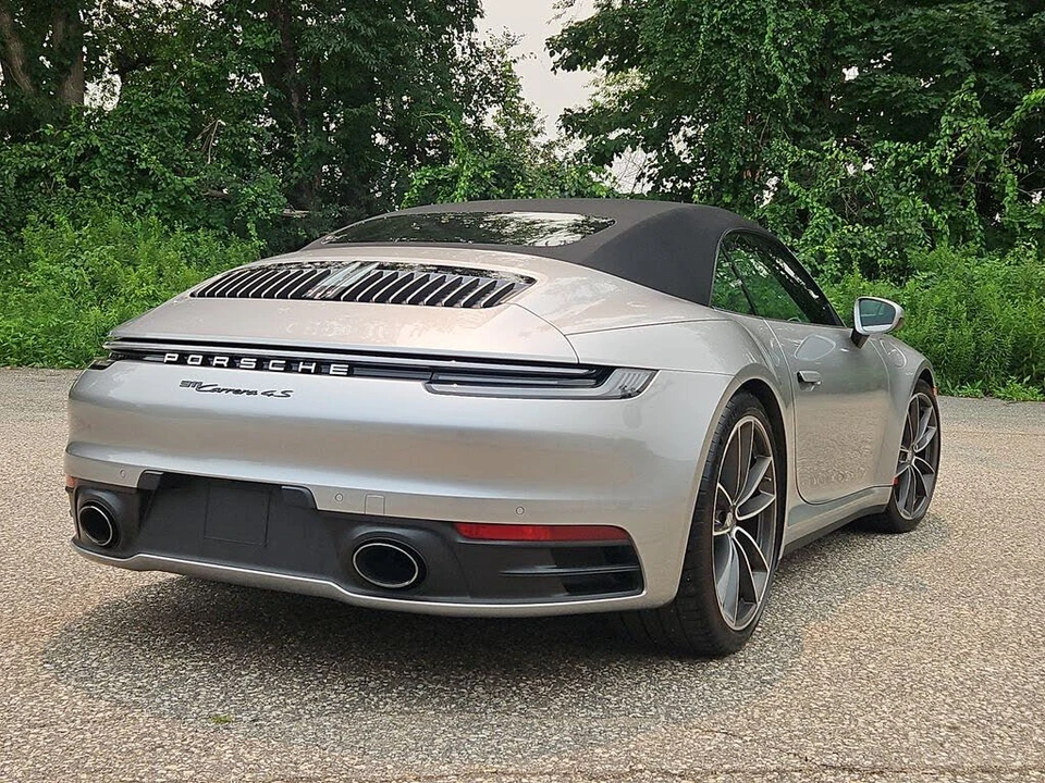 2020 Porsche 992 Carrera 4S - Image 7 of 31
