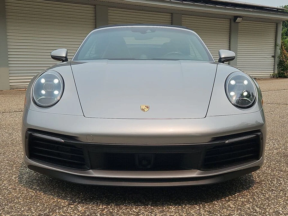 2020 Porsche 992 Carrera 4S - Image 10 of 31