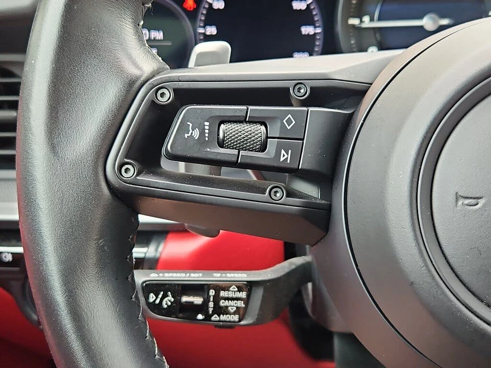 2020 Porsche 992 Carrera 4S - Image 27 of 31