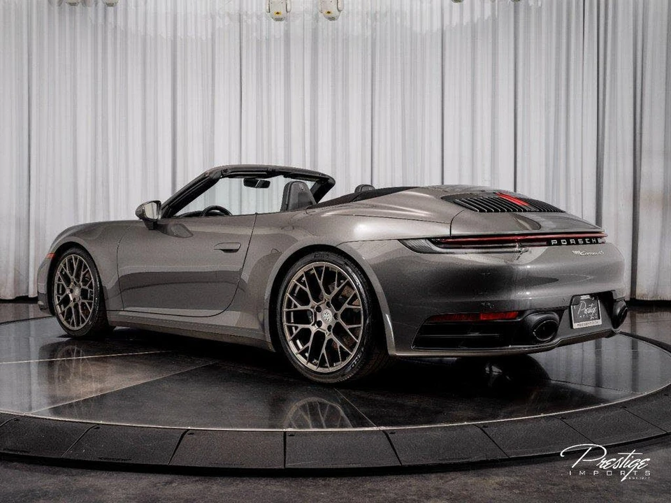 2020 Porsche 992 Carrera 4S - Image 13 of 31