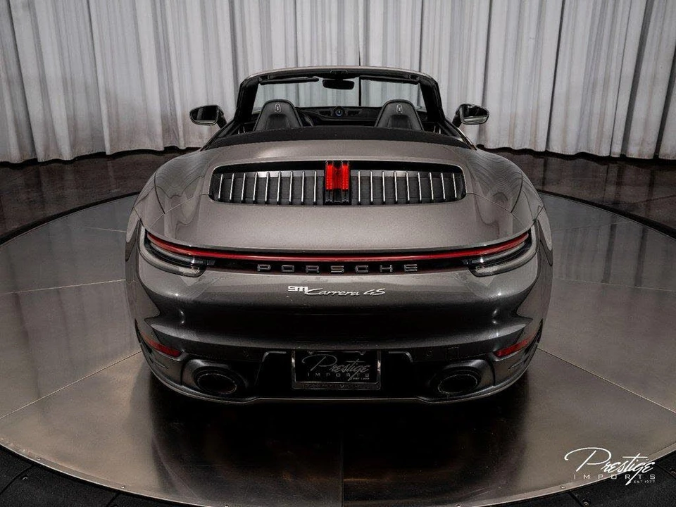 2020 Porsche 992 Carrera 4S - Image 16 of 31
