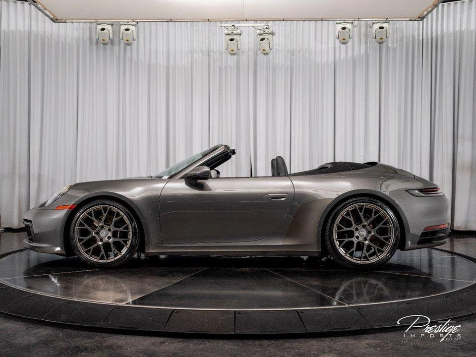 2020 Porsche 992 Carrera 4S - Image 9 of 31