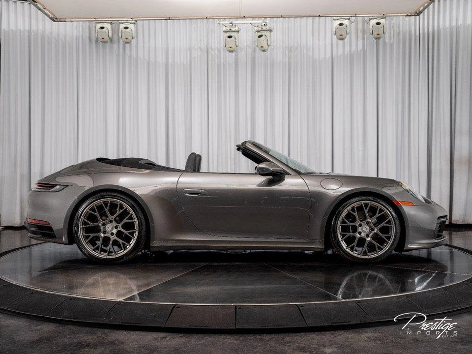 2020 Porsche 992 Carrera 4S - Image 18 of 31