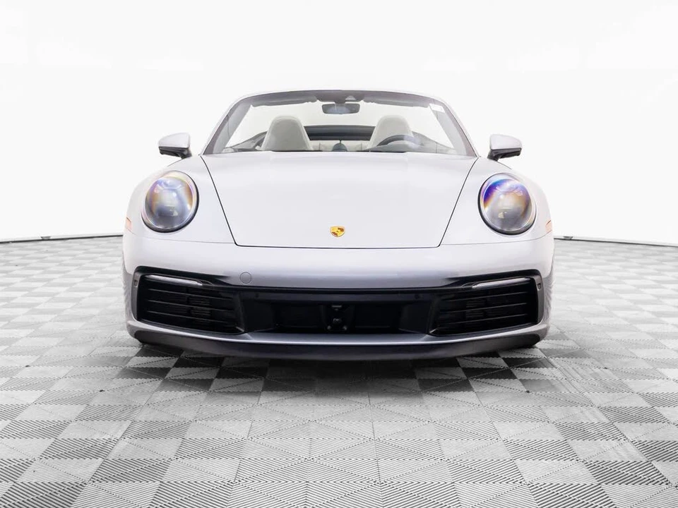 2020 Porsche 992 Carrera 4S - Image 9 of 31
