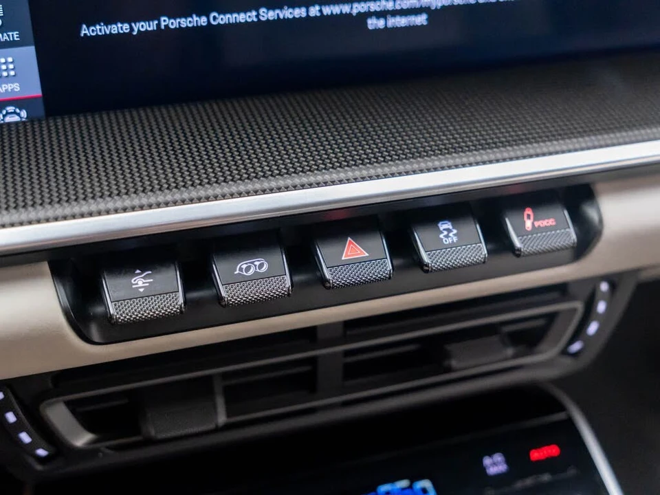 2020 Porsche 992 Carrera 4S - Image 23 of 31