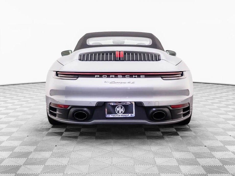 2020 Porsche 992 Carrera 4S - Image 10 of 31