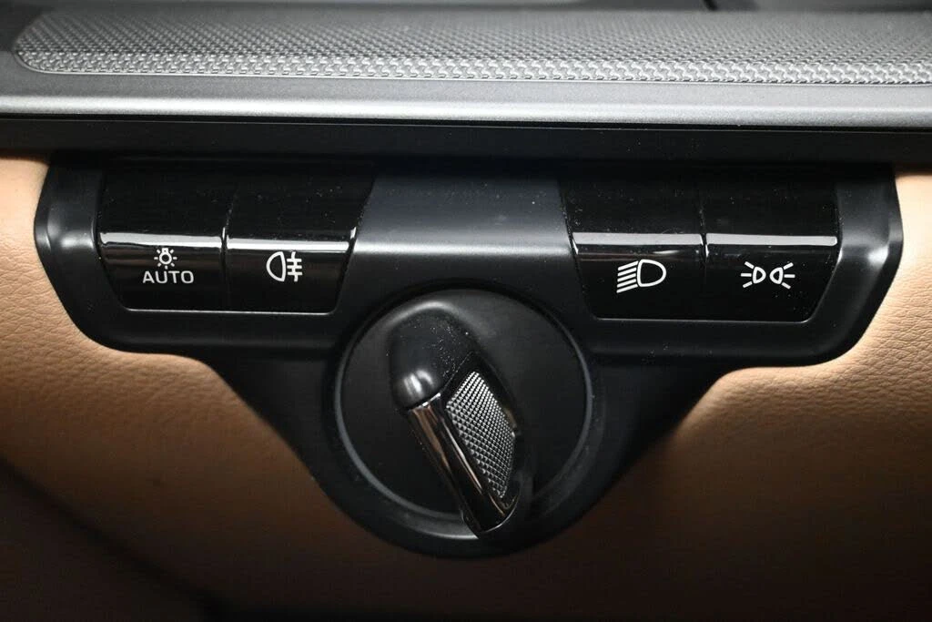 2020 Porsche 992 Carrera 4S - Image 22 of 31