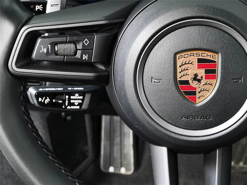 2020 Porsche 992 Carrera 4S - Image 12 of 31