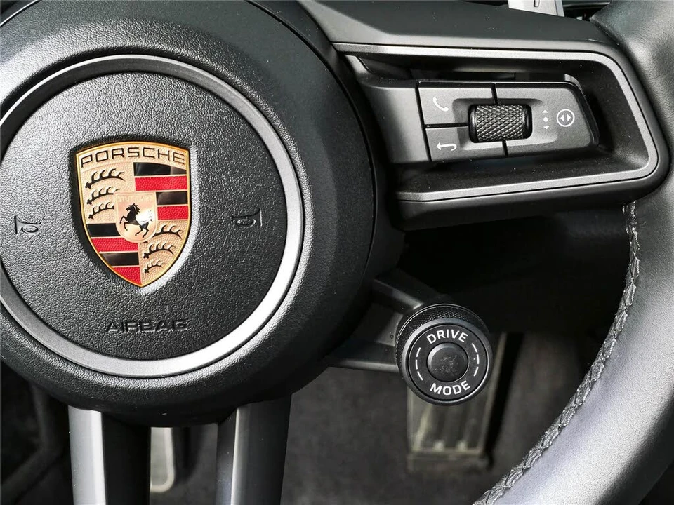 2020 Porsche 992 Carrera 4S - Image 13 of 31