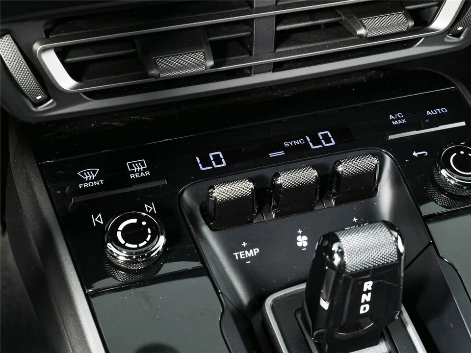 2020 Porsche 992 Carrera 4S - Image 19 of 31