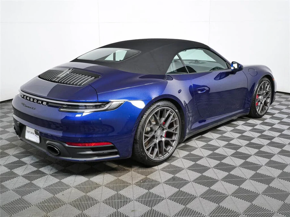 2020 Porsche 992 Carrera 4S - Image 27 of 31