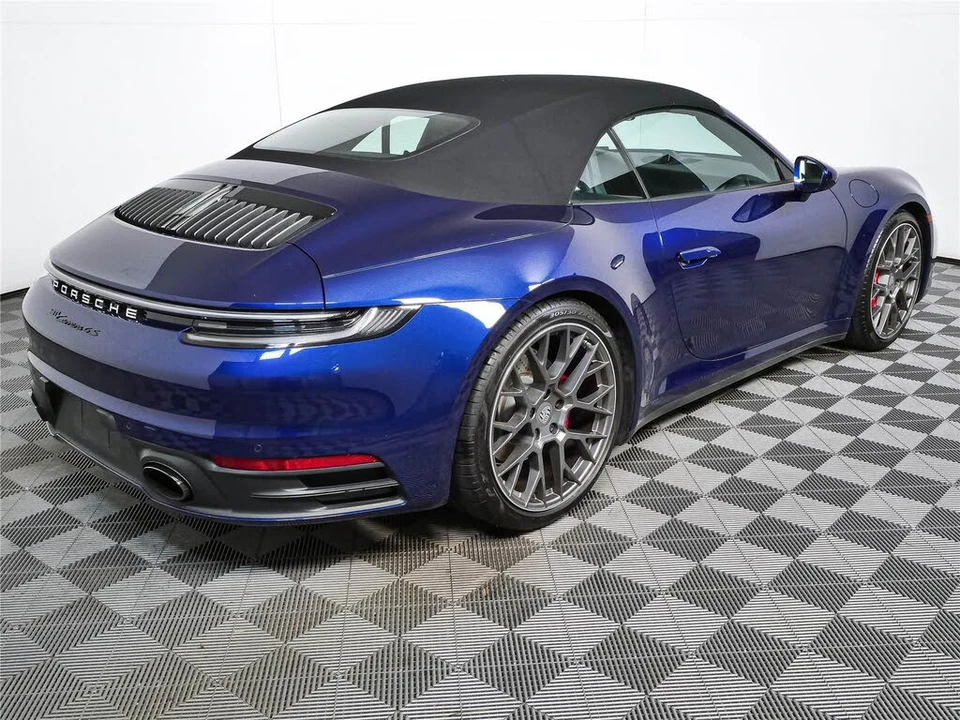 2020 Porsche 992 Carrera 4S - Image 26 of 31