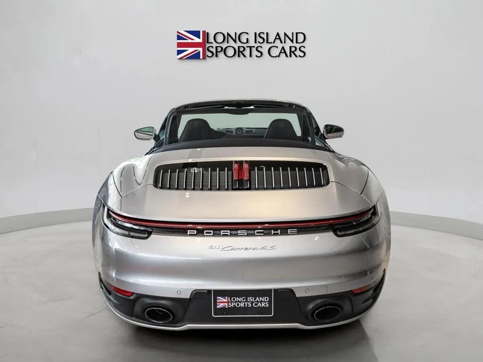 2020 Porsche 992 Carrera 4S - Image 9 of 31