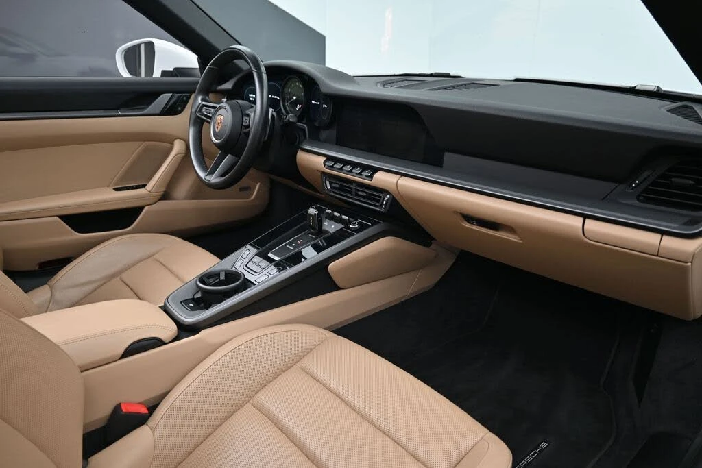 2020 Porsche 992 Carrera 4S - Image 11 of 31