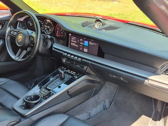 2020 Porsche 992 Carrera 4S - Image 27 of 31